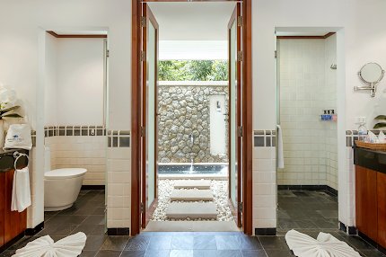 Handsome Villa Near Kata Beach