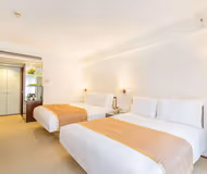 Bedroom at Cheong Tat Road Serviced Apartment, Chek Lap Kok