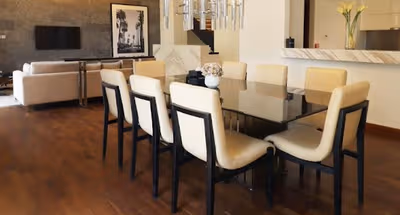 Elegant 5 Bedroom Villa