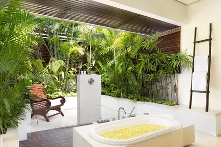 Exclusive and Secluded Villa Near Jalan Laksmana