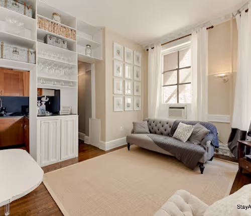 19th Street NW Unit 4