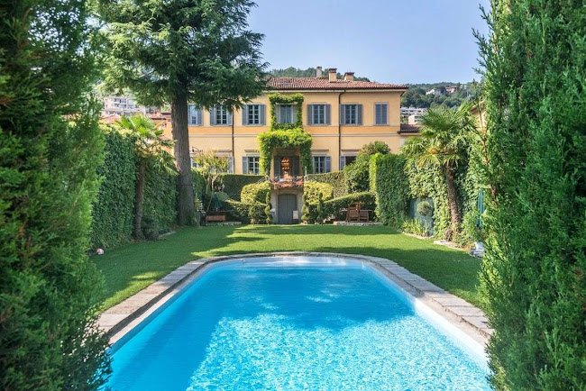 LAKE COMO HISTORIC LUXURY VILLA- 1200M2 OF PURE SPLEDOUR