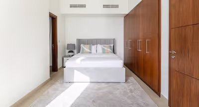 Spacious One Bedroom in Downtown