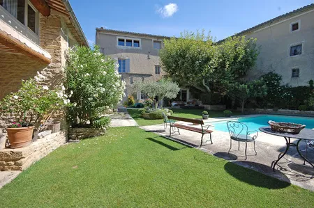 A Luxurious French Villa in a Picturesque Provencal Village