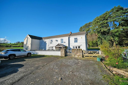 5-bed farmhouse & Gym - Pets welcome & Parking