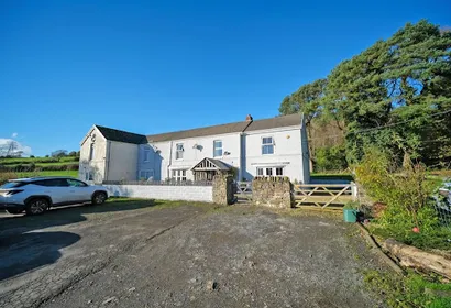 5-bed farmhouse & Gym - Pets welcome & Parking