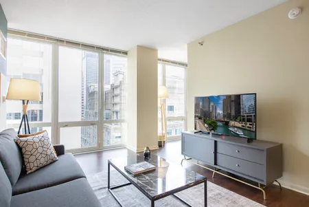 Bright living area at West Washington St. #4810 Serviced Apartment, The Loop