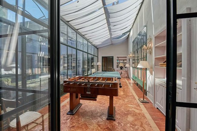 550M2 LUXURY WITH PANORAMIC VIEWS AND ALFRESCO DINNERS