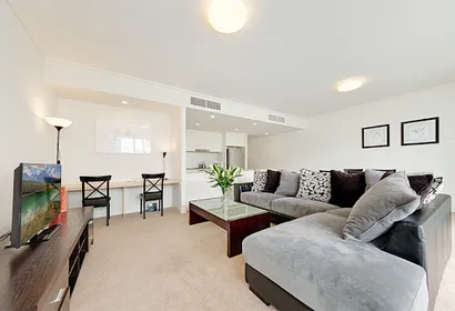 Shoreline Drive Serviced Apartment