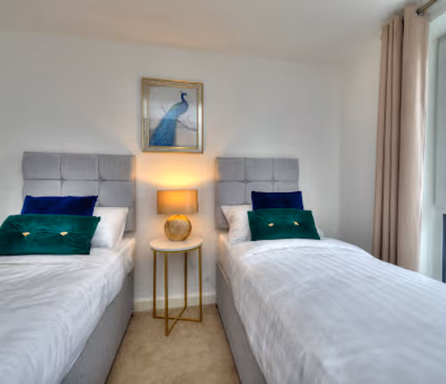 Executive Oakgrove Apartment