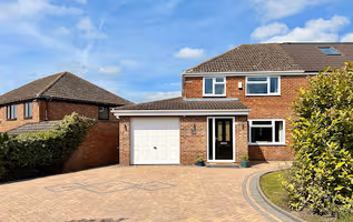Elm Grove, Kidlington