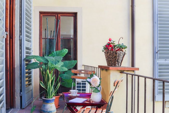 ARTFULLY DECORATED ABODE IN THE HISTORICAL CENTER
