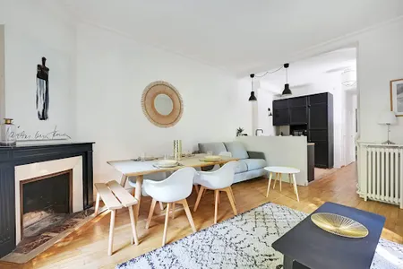 A MODERN HAVEN 03BEDROOM APARTMENT IN MIRABEAU