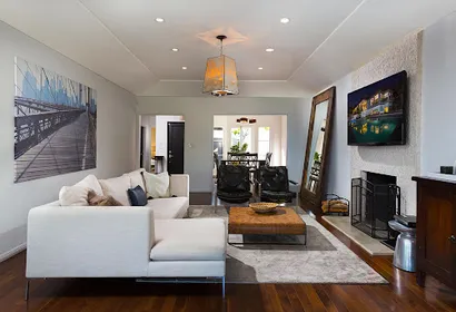 Sunset Plaza Apartments
