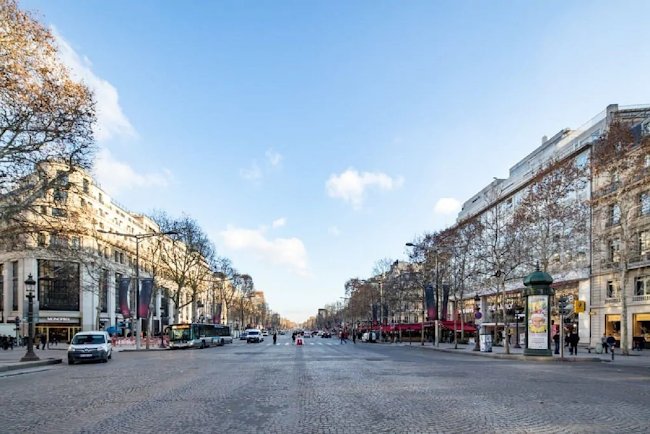 A  200M2 JEWEL IN CHAMPS ELYSEES