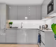 Fully equipped kitchen at Elephant &amp; Castle by MySquare