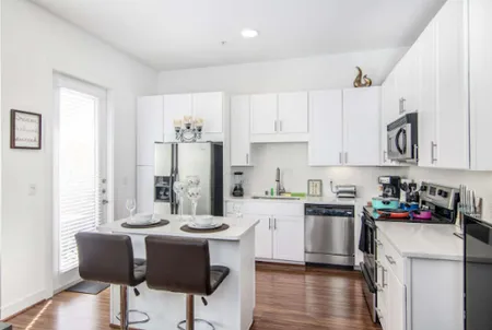 McKinney Ave Serviced Apartment