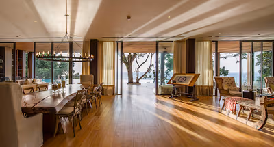 Exquisite Villa In Kamala