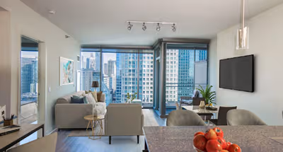 N Wells St Serviced Apartment