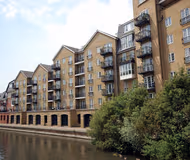 Exterior of Riverside House Apartments in Reading