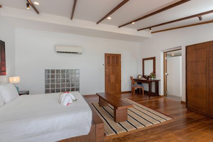 Luxurious Beach Villa In Kalim Beach