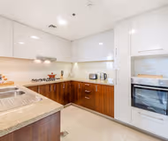 Elegant 2 BR In Downtown Dubai