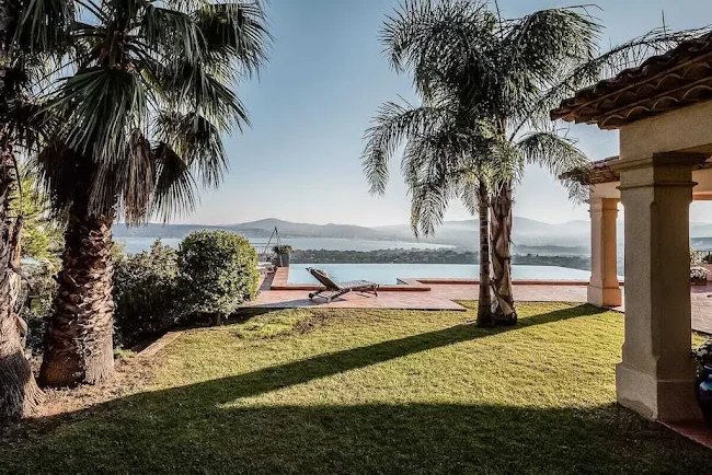 STUNNING VILLA IN GRIMAUD PANORAMIC SEAVIEWS