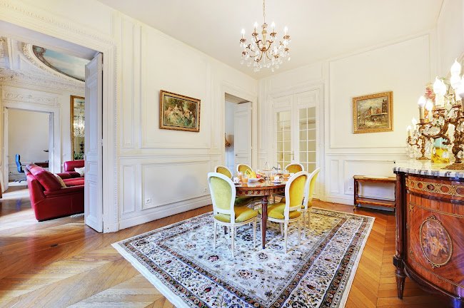 200M2 LUXURY IN AVENUE FRANKLIN D ROOSEVELT