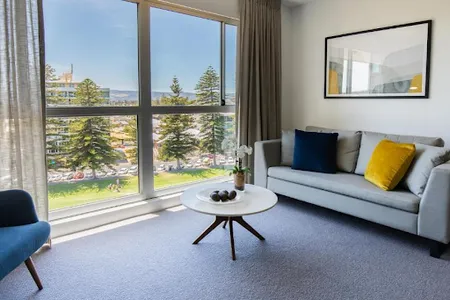 Oaks Glenelg Plaza Pier Suites
