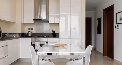 Bright 1 Bedroom Apartment