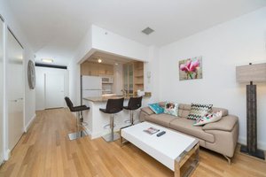 Hanover Square Apartment