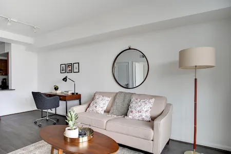 Broad St Apartment