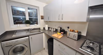 Oakfield House*Spacious*Boutique house*Parking*LFC
