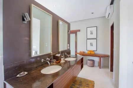 A Glamorous Family Villa With Outstanding Style