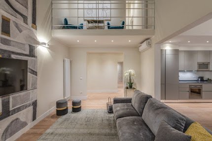 A LUXURY ABODE IN A BEAUTIFUL HISTORIC PALAZZO