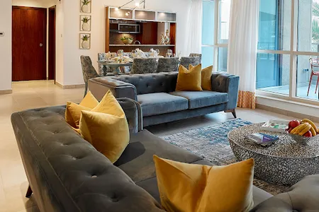 Excellent Four Bedroom With Canal Views