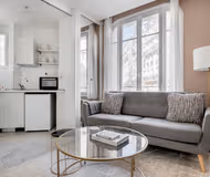One-bedroom Ternes apartment - Rue Pierre