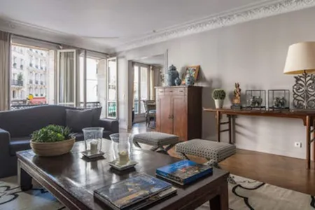 150M2 DESIGNER FLAT ON RUE DU FAUBOURG HONORE