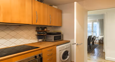 IMPECCABLE LOCATION IN THE HEART OF HISTORICAL AND TRENDY MARAIS