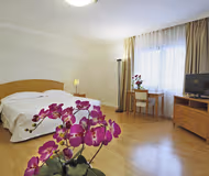 Jiangtai Rd Serviced Apartments