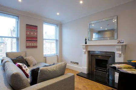 Earls Court - 6 Ongar Road