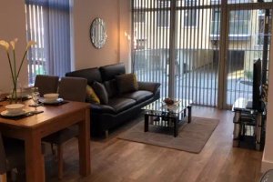 02 Bedroom Apartment near London Square Isleworth
