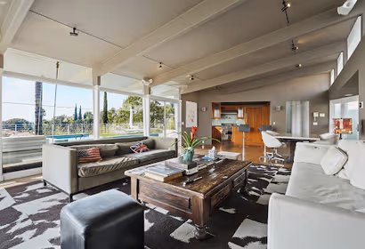 Hollywood Blvd Apartments