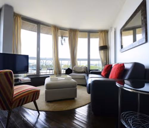 Living area at Avenue Rapp Serviced Apartment, Palais-Bourbon