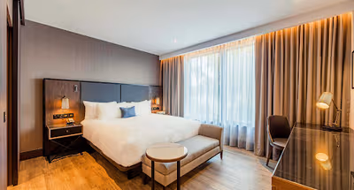 Luxury bedroom at Darwin Studio