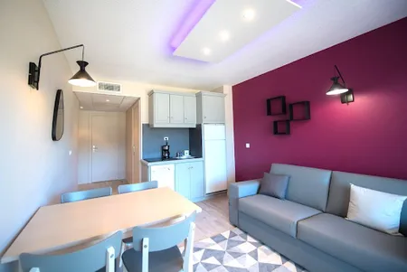 Carros Luxury Apartments