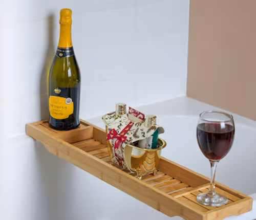 Central House with Parking, Pool Table, Super-Fast Wifi and Smart TV with Netflix by Yoko Property