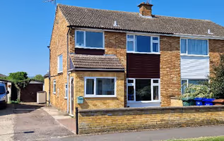 Spacious 3 double bedroomed house in Bicester