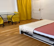 CHAMPS-ÉLYSÉES GEORGES V: SURROUNDED BY LUXURY BOUTIQUES