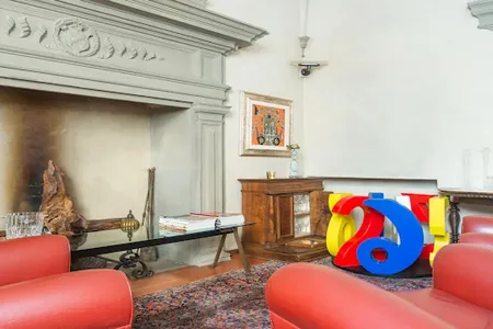 FLORENTINE RESIDENCE WITH HAND PAINTED FRESCOES